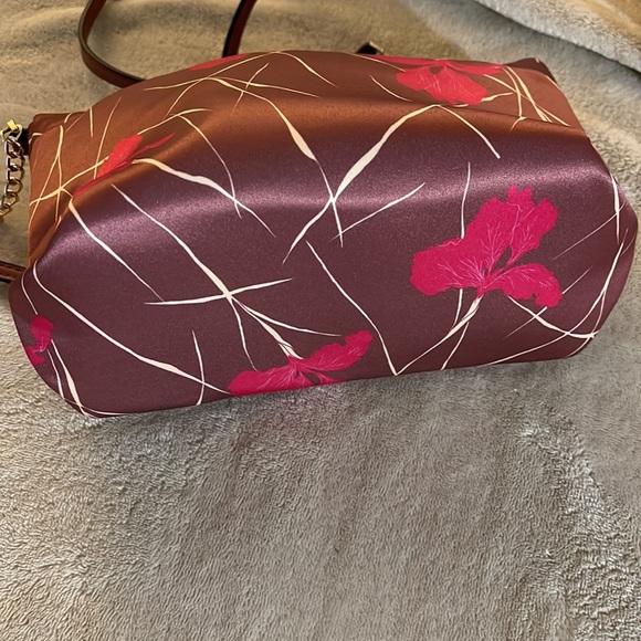 Floral print satin purse - Picture 4 of 8